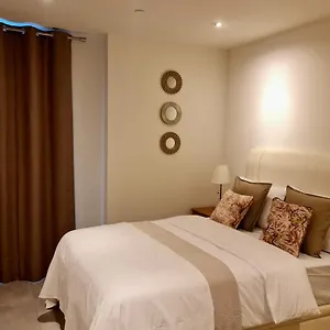 Luxury In Eurocity Apartment
